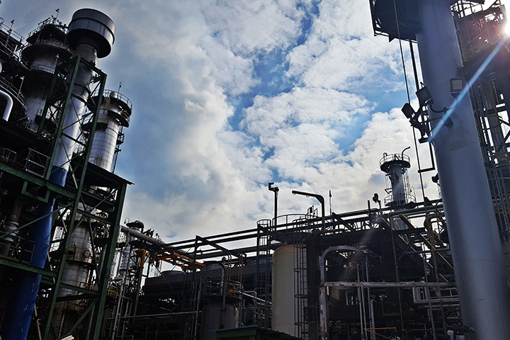 Petroleum & Refineries Image